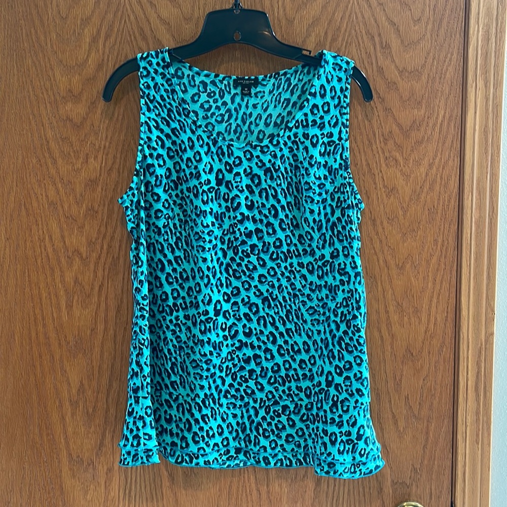 Ann Taylor Scoop Neck Sleeveless Top Sz M